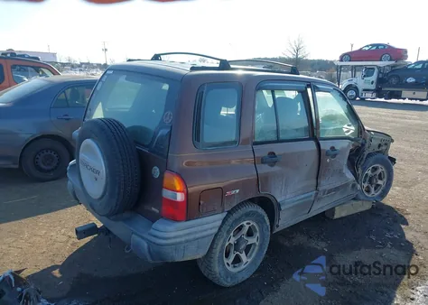 2000 Chevrolet Tracker Hard Top z USA, uszkodzony, nr VIN 2CNBJ13C1Y6920638
